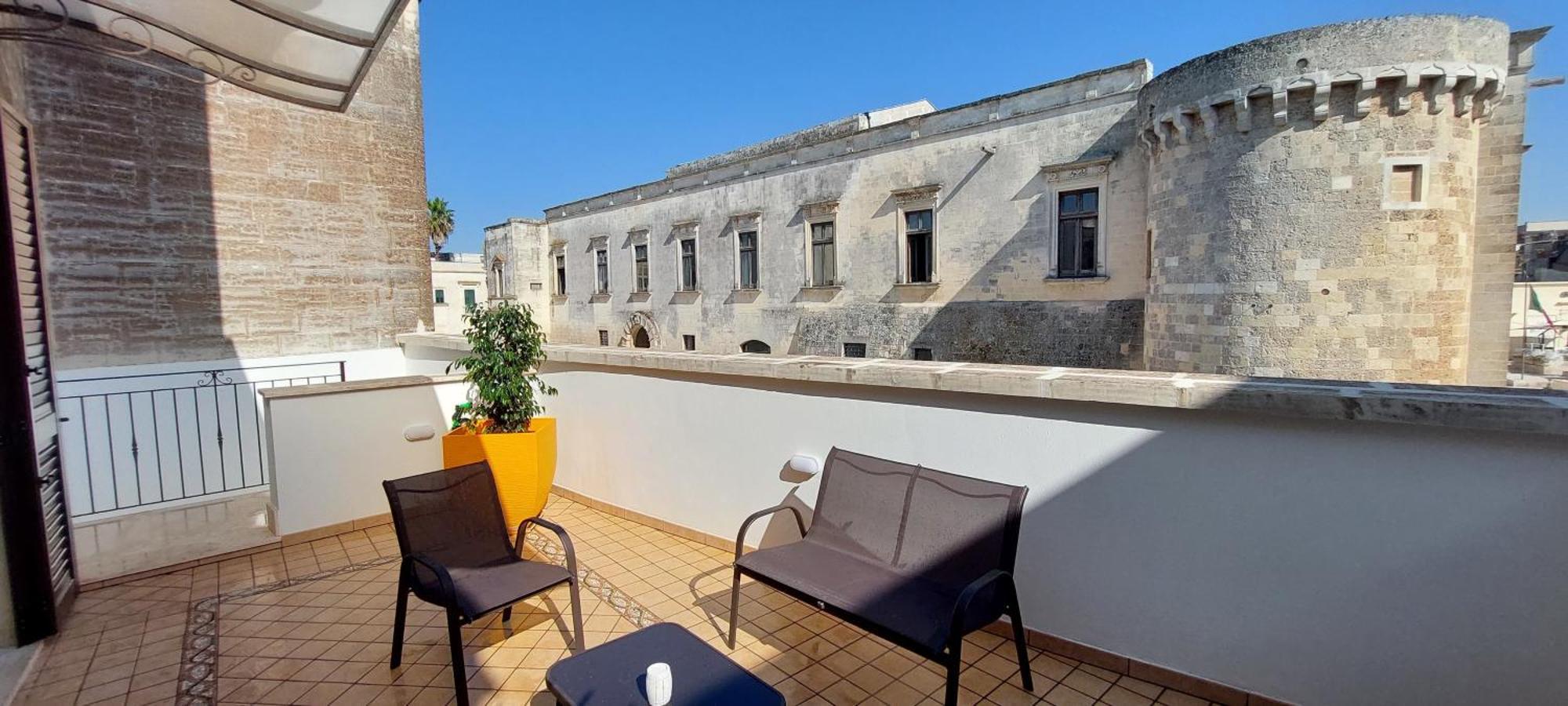 Casa Vacanze Fronte Castello Мартано Екстериор снимка